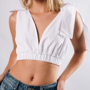 CROP TOP CON AMARRE EN HOMBRO